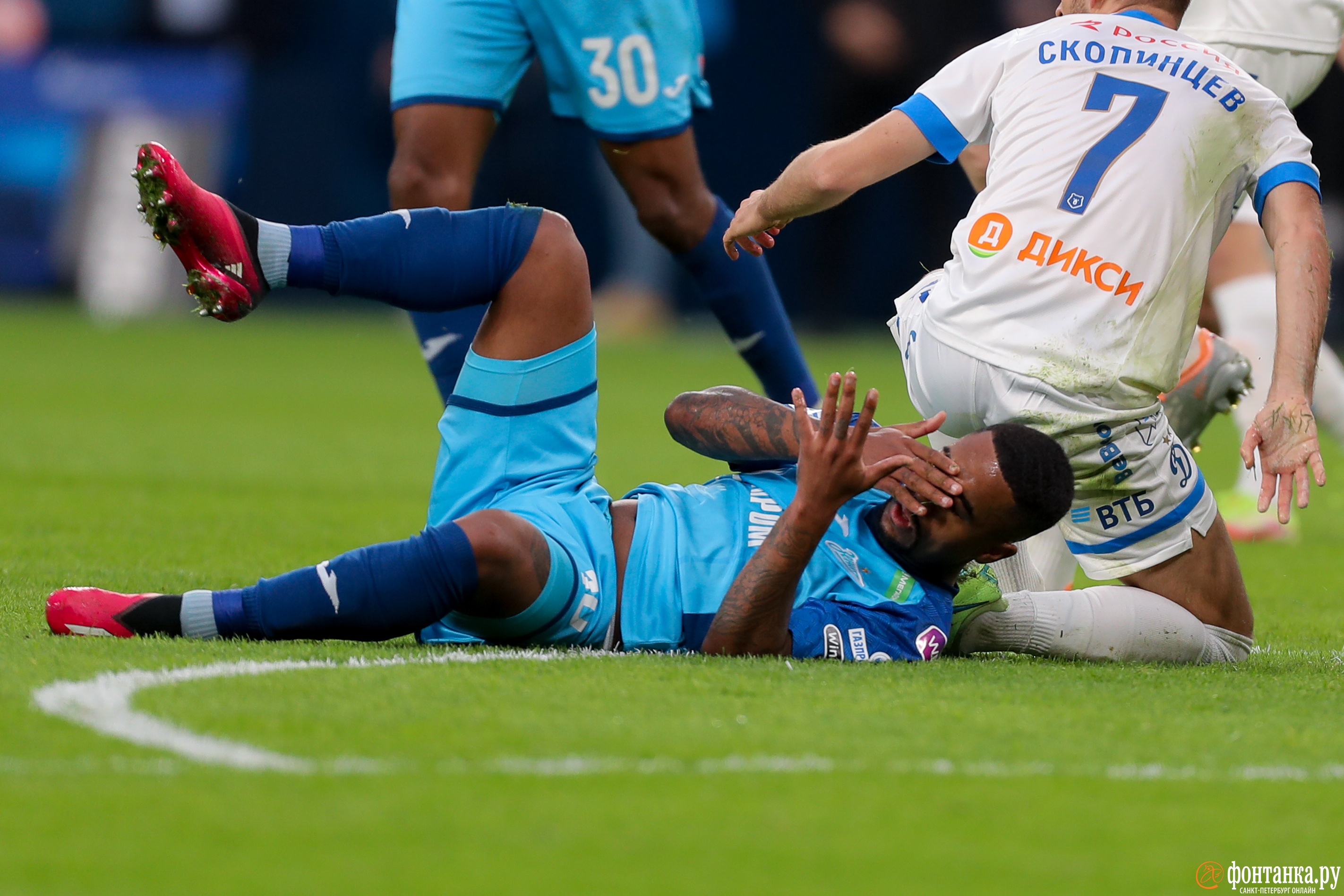 зенит динамо москва статистика. зенит динамо москва статистика. зенит динамо москва статистика. футбольный матч фото. зенит динамо москва статистика.