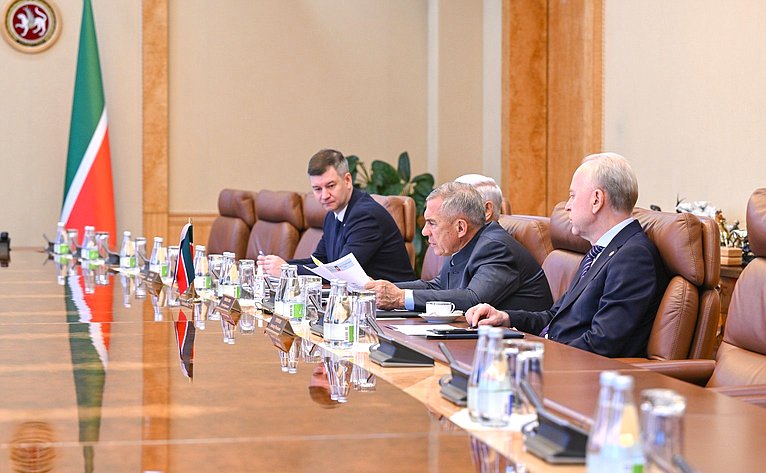 Встреча сенаторов с Раисом Республики Татарстан Рустамом Миннихановым