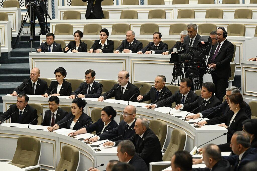 Избраны председатели комитетов и комиссий парламента Таджикистана