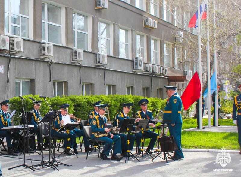 Оркестр омского МЧС России даст серию концертов в честь дня Победы