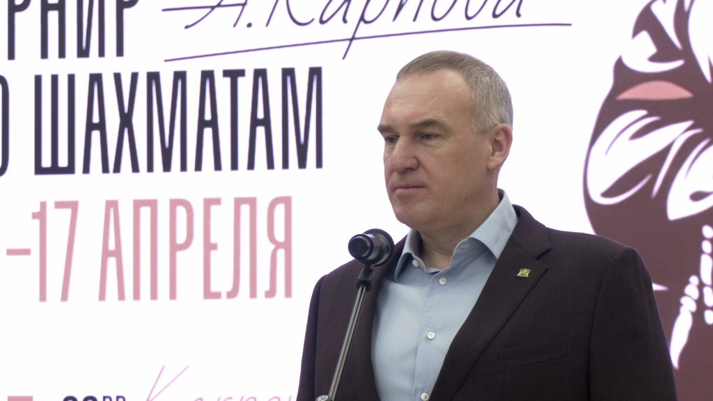 Кухарук.jpg