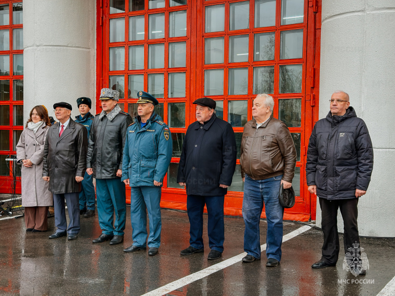Столичная пожарная часть МЧС России отметила юбилей