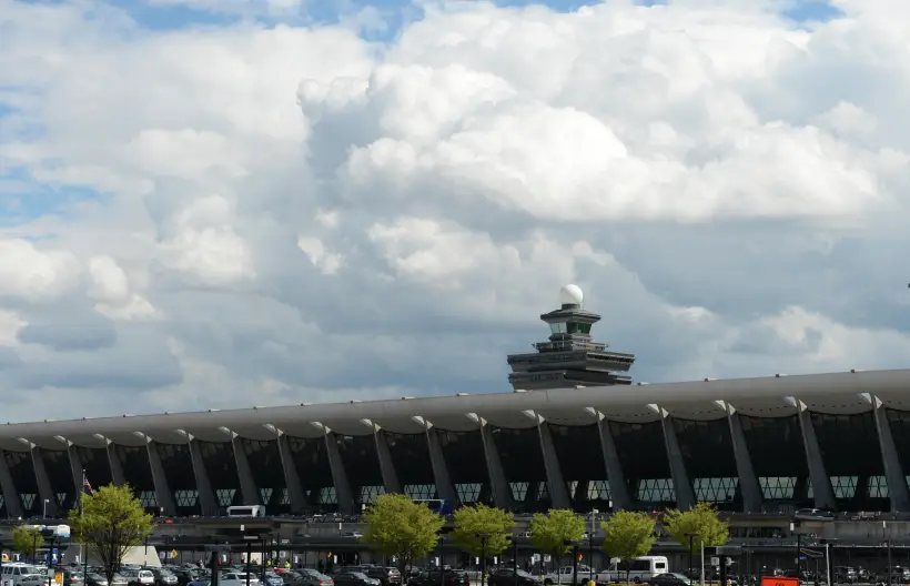 В США из-за шатдауна отменены около 600 внутренних рейсов. Фото. Терминал вашингтонского международного аэропорта имени Даллеса. © РИА Новости. Наталья Селиверстова