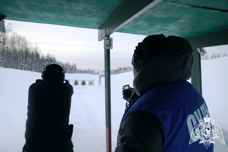 В Управлении Росгвардии по Республике Карелия состоялся Чемпионат по служебному двоеборью и лыжным гонкам (видео)