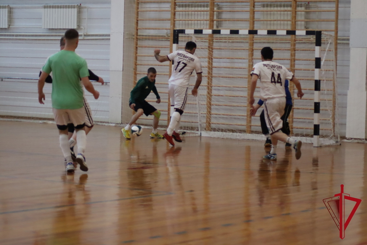 «Кубок Охраны» вновь объединил футболистов Колымы