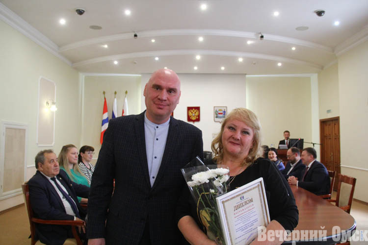 Гномландия, седумы и билет в детство: победителям конкурса «Омские улицы» вручили награды в администрации города