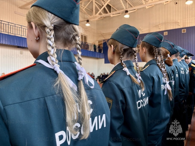 Сургутские школьники стали частью команды МЧС России