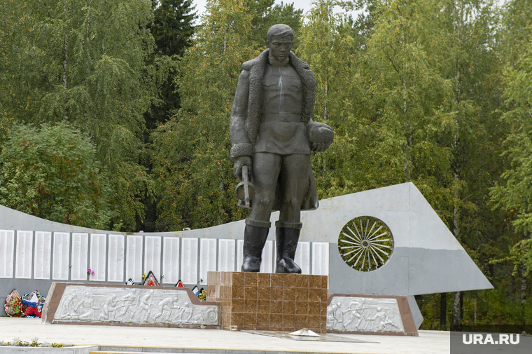 Виды города Красновишерск. Пермский край, мемориал вов, памятник вов, красновишерский район, красновишерск, вечный огонь красновишерск