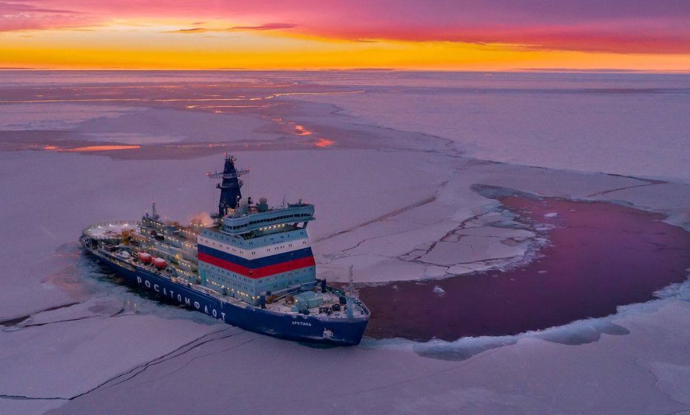 «Борьба за Арктику»: как НАТО и хайп-блогеры пытаются подорвать контроль России над СМП 