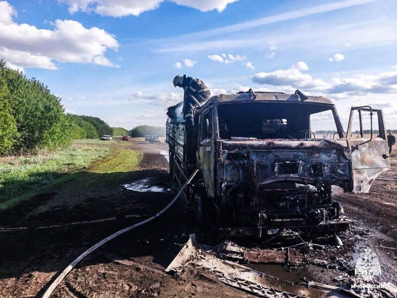 За сутки омские огнеборцы ликвидировали десять пожаров
