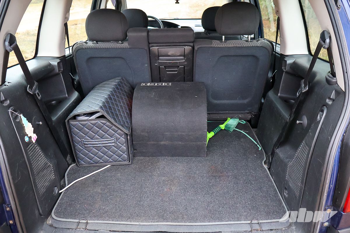 «Сложил задний ряд – и в нее полквартиры влезло»: мнение владельца Opel Zafira