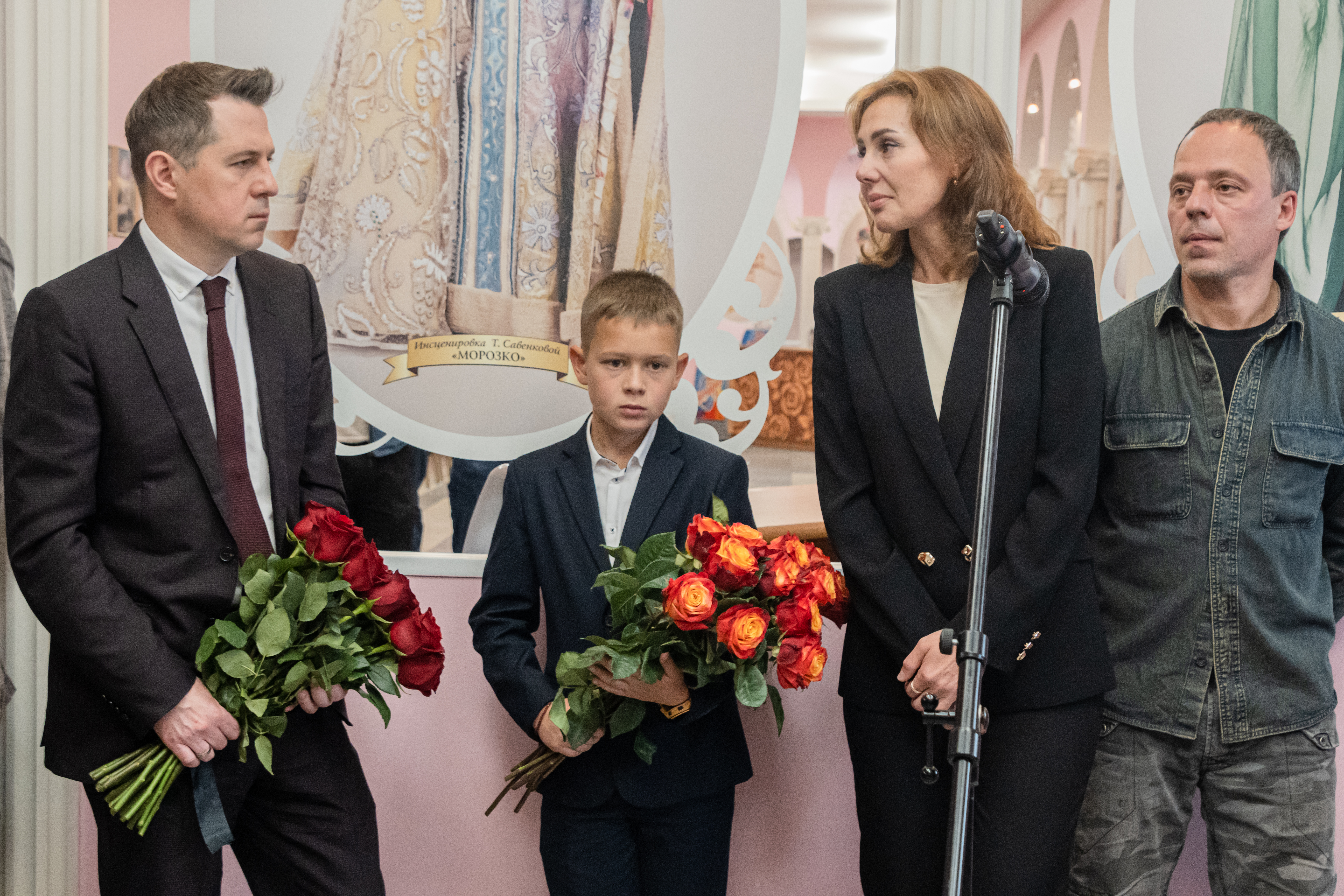 В театре «На Неве» открыли мемориальную доску в память об артисте Вадиме Алфёрове10