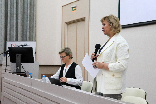 Руководитель КарНЦ РАН член-корреспондент РАН Ольга Бахмет и ученый секретарь КарНЦ РАН Наталья Фокина