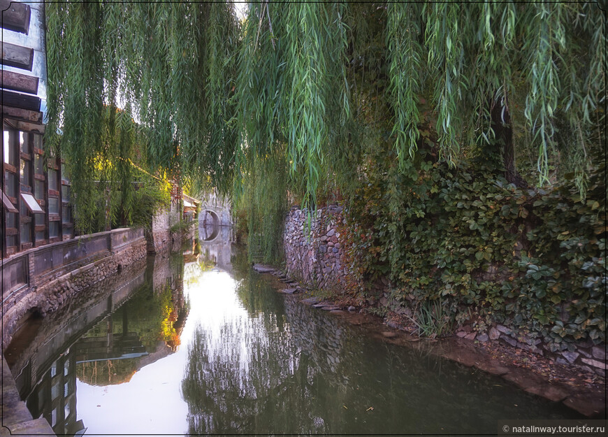 Водный город Губэй и Великая китайская стена