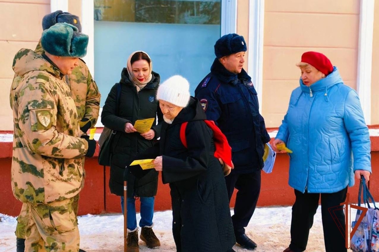Росгвардейцы совместно c полицейскими провели профилактическую акцию по предупреждению мошенничества в Томской области (видео)