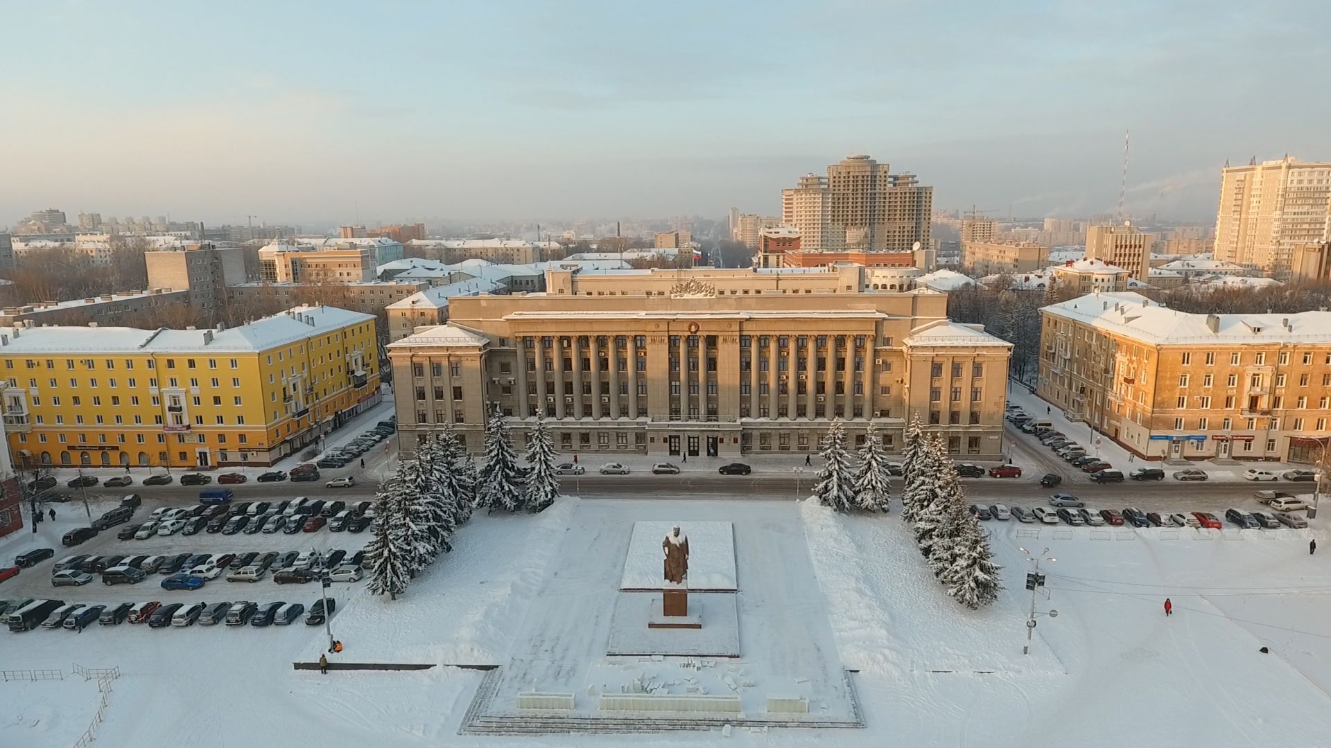 Правительство кировской. Киров (Кировская область). Региональные Министерства Кировской области. Минстрой Кировской области которое здание правительства.