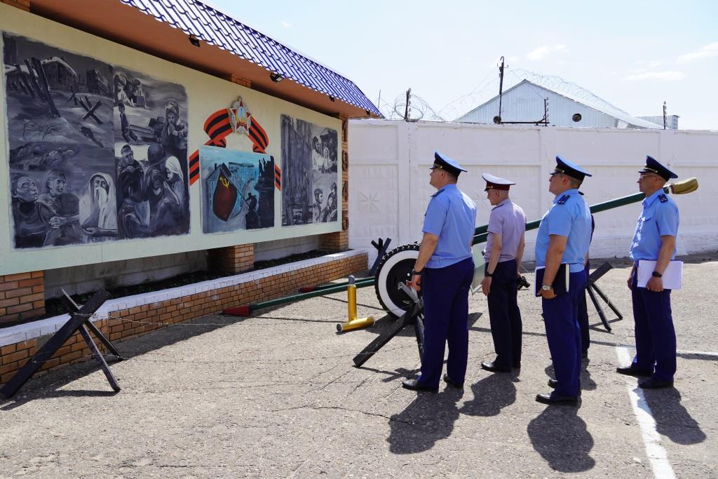 Ик 10 димитровград начальник. Фку ик-10 уфсин россии по ульяновской области. Начальник колонии. Ик 3 димитровград. Ик 10 димитровград начальник.