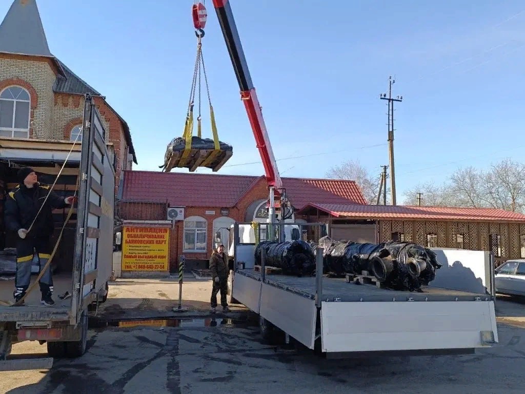 Владимирские специалисты подключают все больше домов к новому водопроводу в Докучаевске