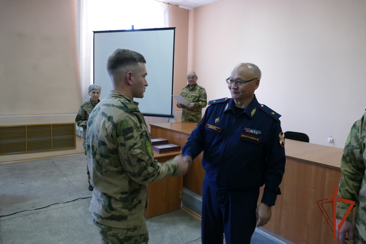 Награды за службу: Омский ОМОН Росгвардии отмечает 33-ю годовщину