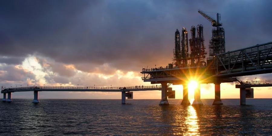 Добыча природного газа на Сахалин-2 продлена до 2033 гг.