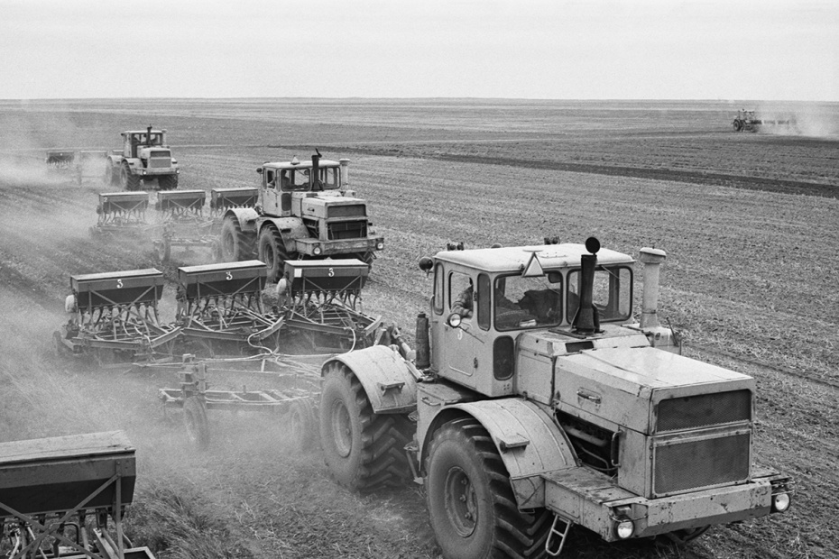 Трактор К-700 ‭«Кировец»