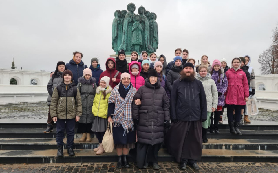 Гимназисты в селе Годеново