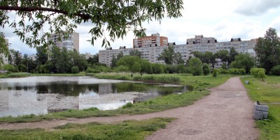 Купчинский сквер, пруд и главная аллея