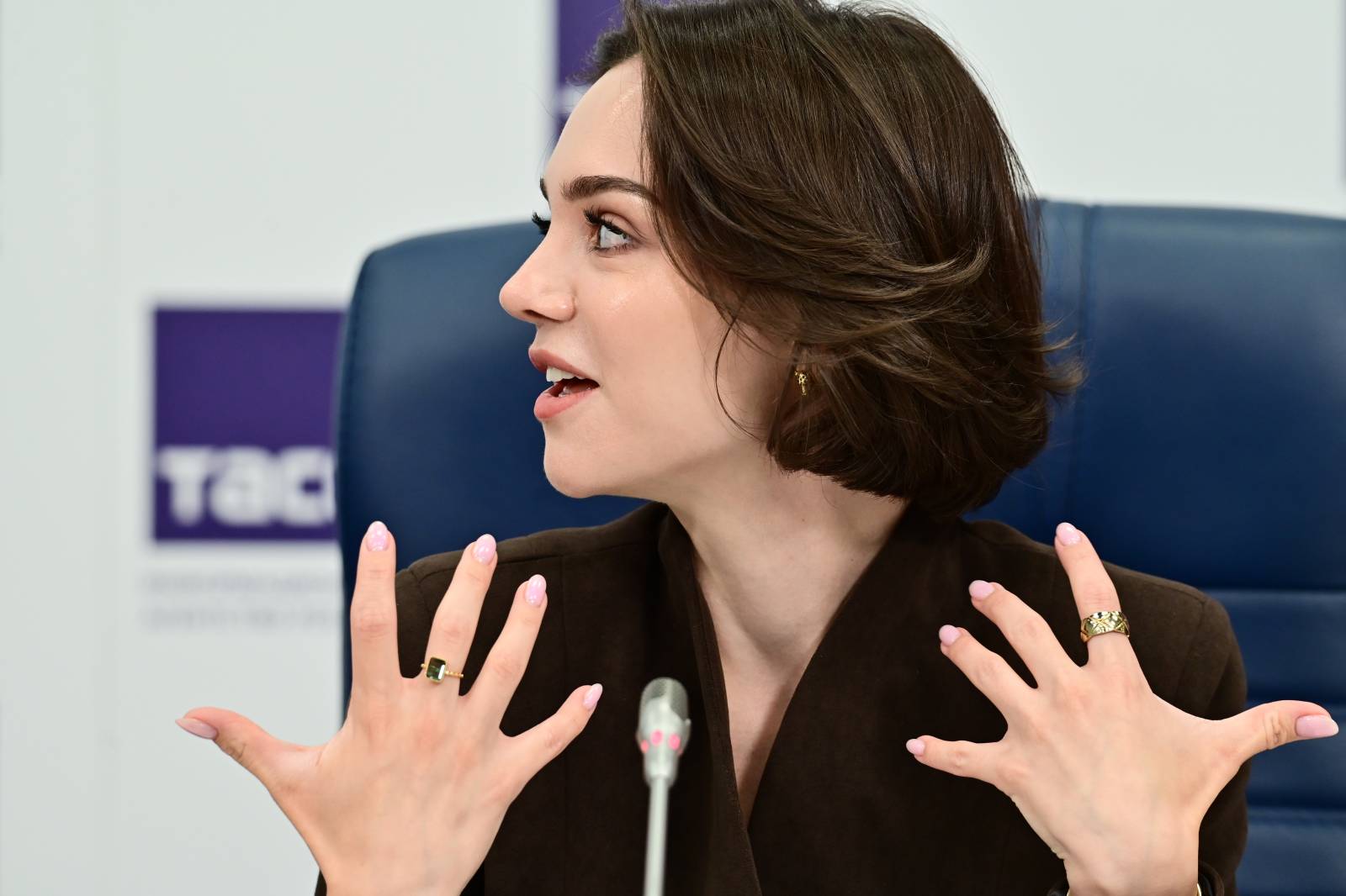Евгения Медведева ответила на вопрос о ритуалах на льду
