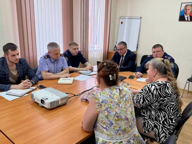 Жителей аварийных домов Калуги принял глава регионального Следкома