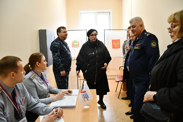 Подозреваемые и обвиняемые, находящиеся в следственном изоляторе Амурской области, проголосовали на выборах Президента Российской Федерации