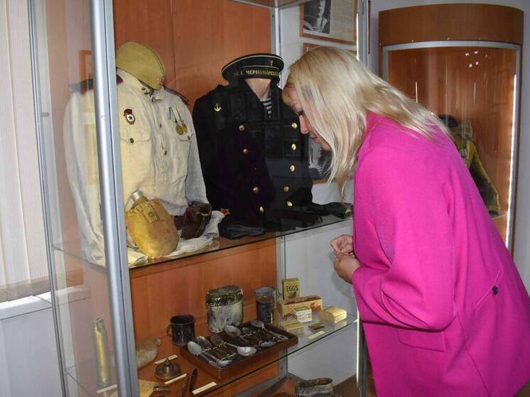 В Судаке открыли выставку, посвященную 80-летию Великой Победы