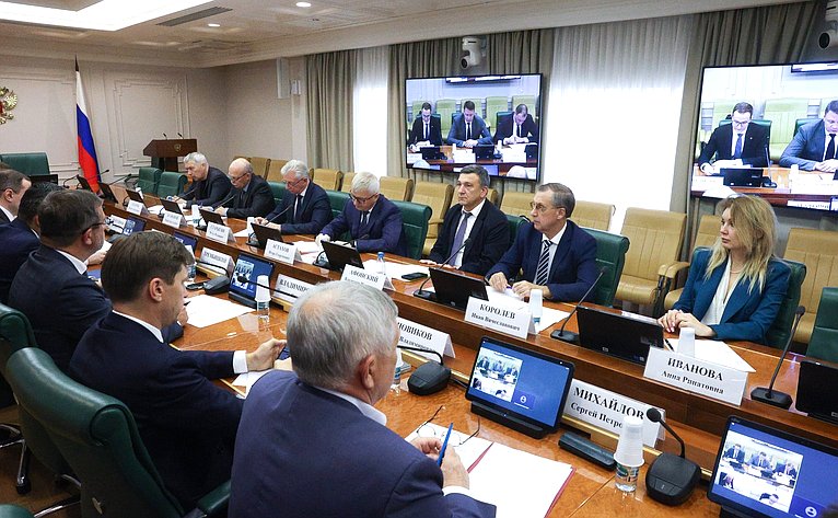 Круглый стол Комитета Совета Федерации по экономической политике «О мерах по увеличению протяженности приведенных в нормативное состояние мостов и путепроводов»