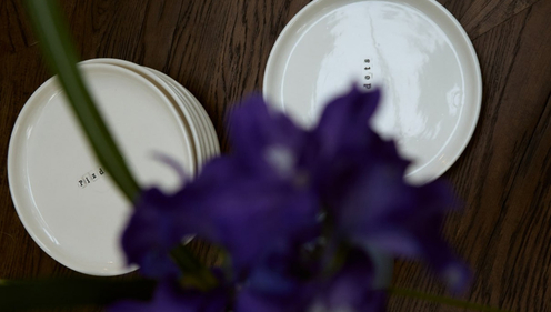 Алена Долецкая выпустила серию тарелок pizdets