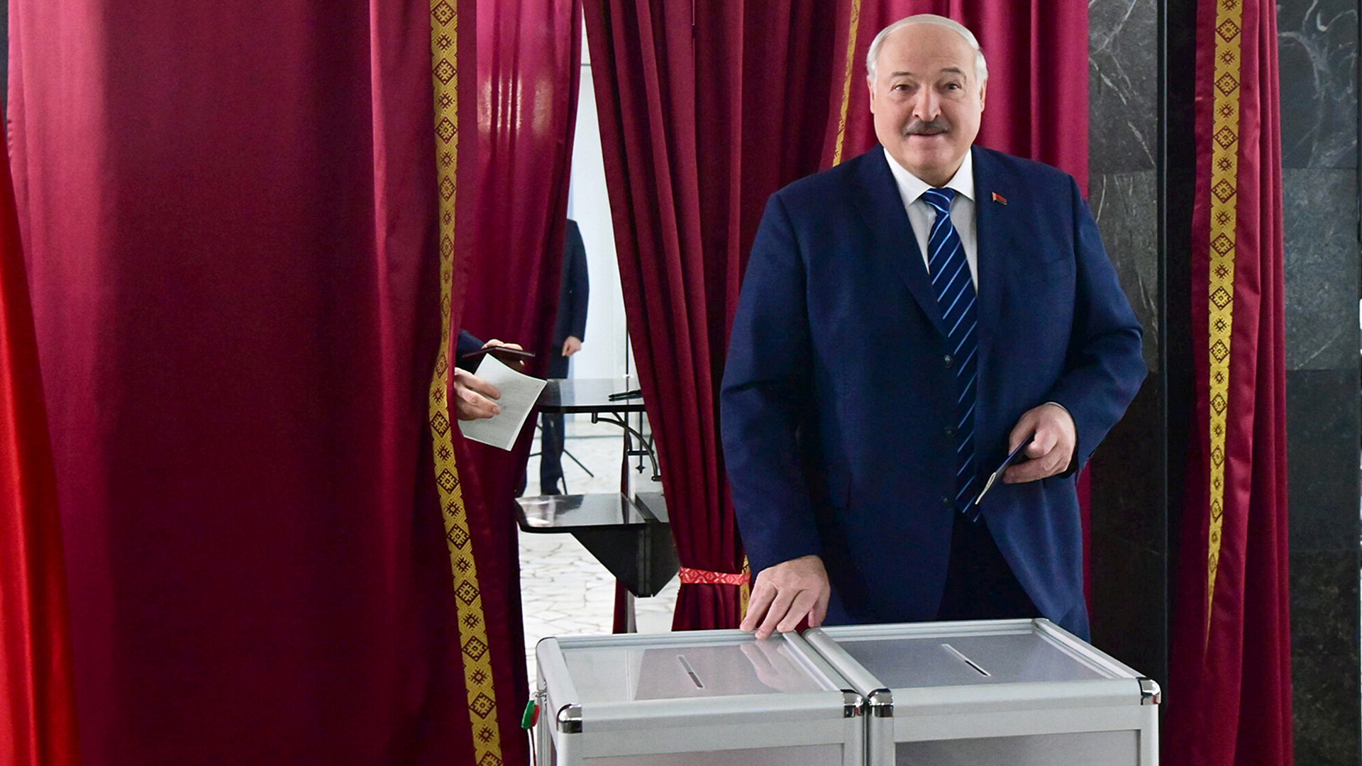 Лукашенко набирает более 86% голосов.