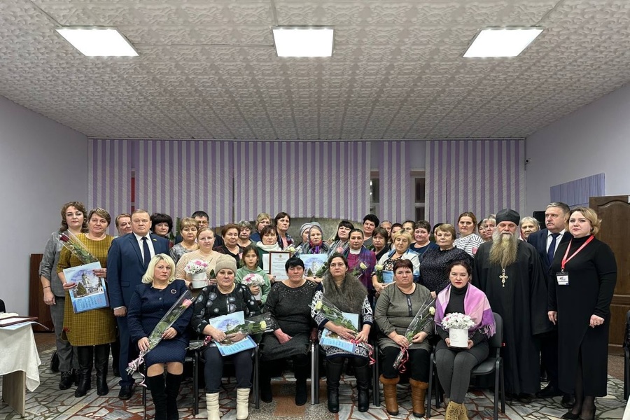 Депутат Виктор Горбунов встретился с матерями участников СВО