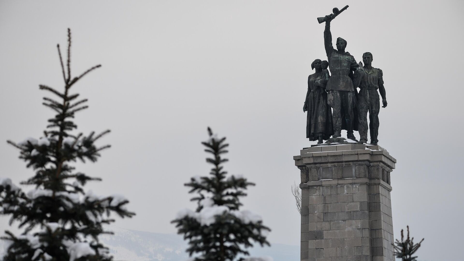 памятники в болгарии