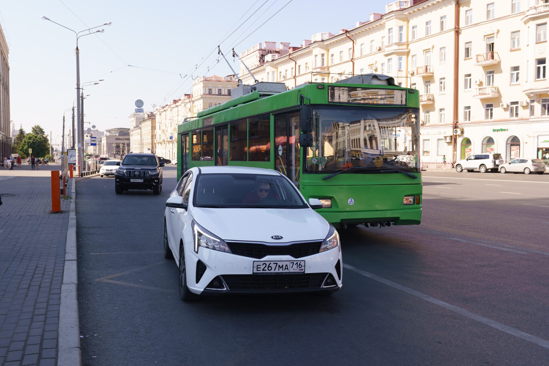 Новые автобусы казань. Автобус. Автобус казань. Проездной на метро 1 поездка. Оплата автобусов казань.