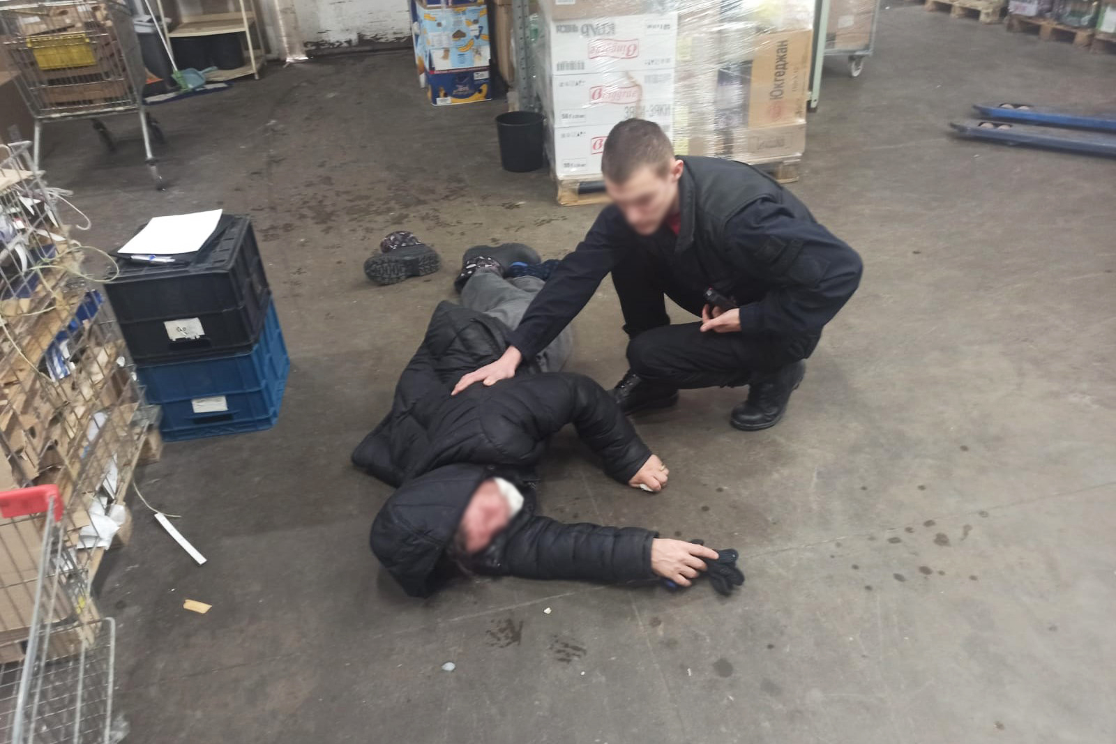 Человек слил фото что делать Украл джин и упал с пеной во рту: в Новосибирске произошла резонансная кража Acc