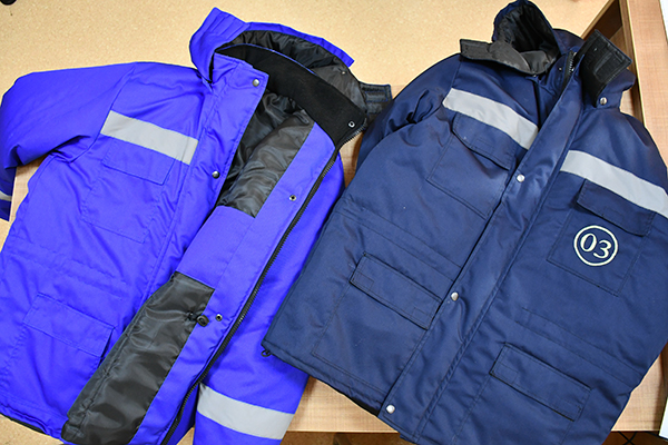 Осужденные исправительной колонии №3 изготавливают костюмы для медицинских работников скорой помощи Благовещенска