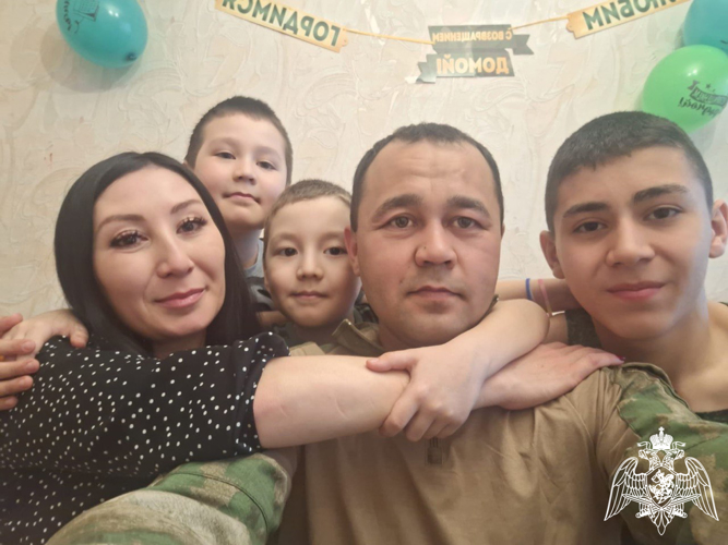 В День семьи, любви и верности росгвардейцы Оренбургской области рассказали о своих семейных ценностях