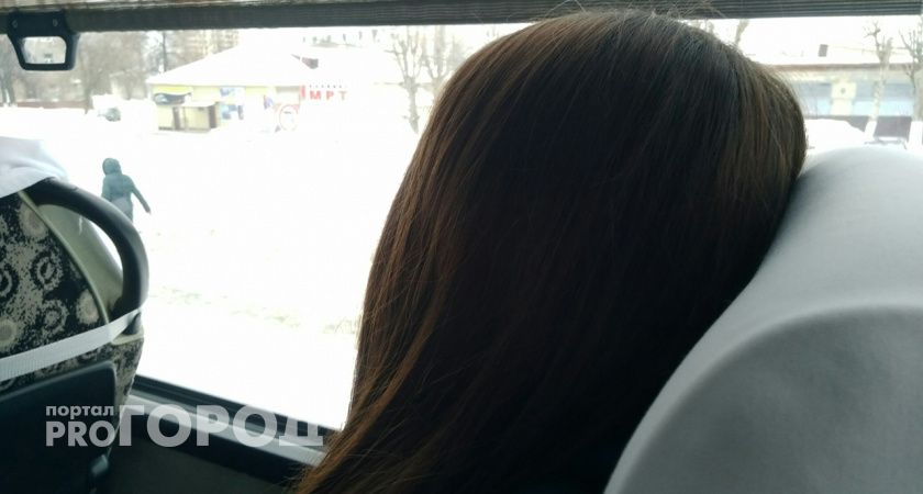 в лесной чаще" союзмультфильм. стих про барсука. в лесной чаще торопится к своей норе. барсук зимой спит в норе. лесная чаща.