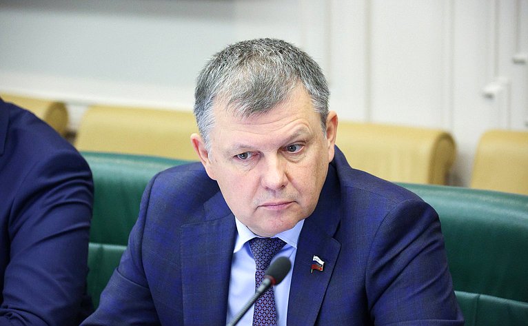 Александр Наролин