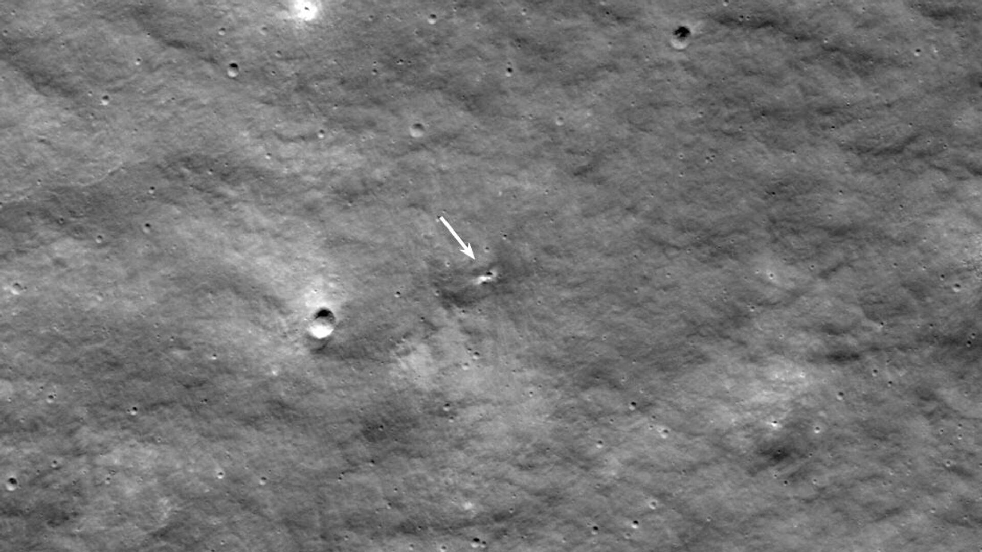 В америке в 4 33 упала луна. Снимок поверхности Луны. LRO Спутник. Луна 25. Снимки NASA Луна.