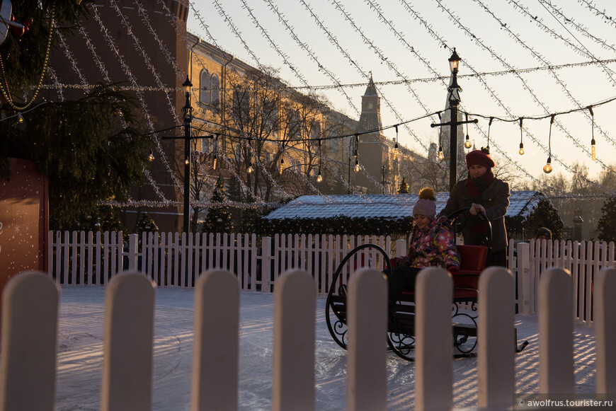 Новогодняя снежная Москва