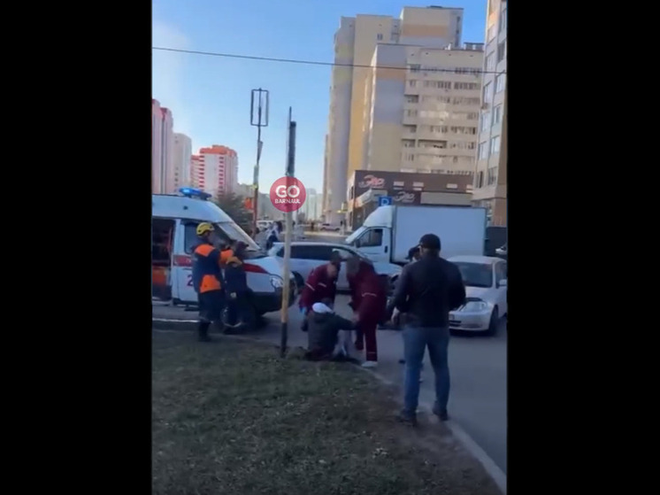 В Барнауле на Балтийской сбили мотоциклиста