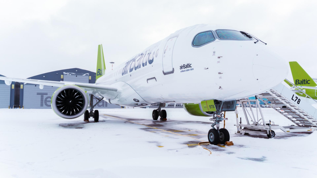 C 2 января airBaltic отменила 36 рейсов на маршруте в Амстердам