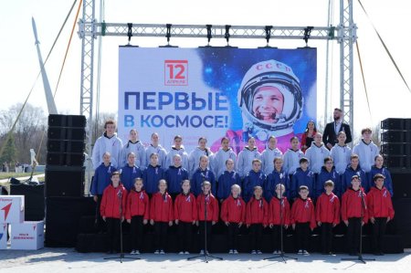 В День космонавтики прошла церемония возложения цветов к памятнику Юрия Гагарина 
