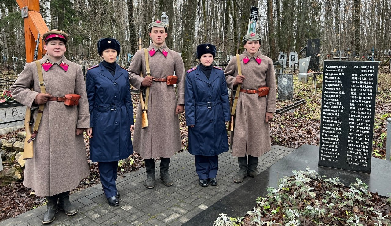 «Связь поколений нерушима»: в День Неизвестного Солдата в Йошкар-Оле почтили память павших воинов