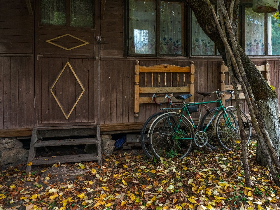«Хорошим решением будут ставни»: как защитить дачный дом от преступников зимой