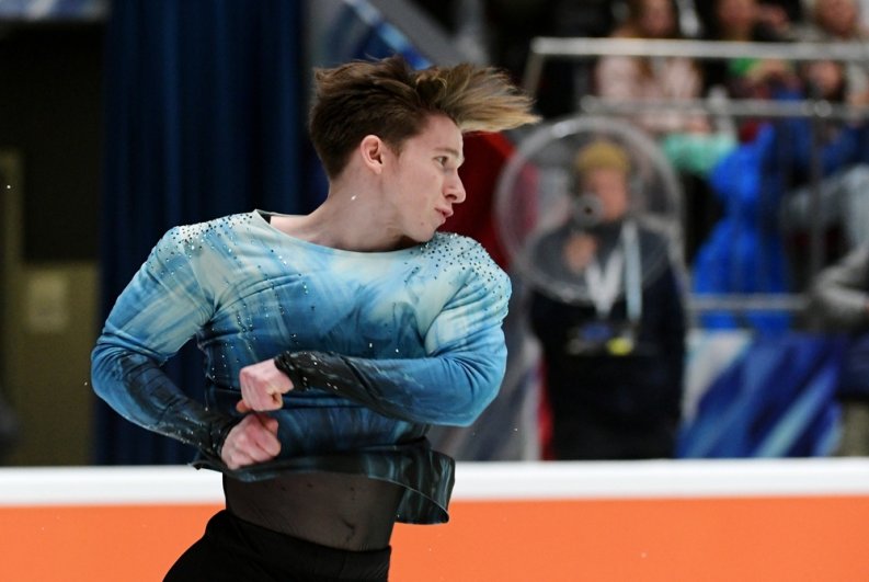 Прыжковые выступления фигуристов. Прыжковый турнир по фигурному катанию. Фото валиевой с прыжкового турнира. Командный прыжковый турнир по фигурному 2024. Командный прыжковый турнир по фигурному 2024.